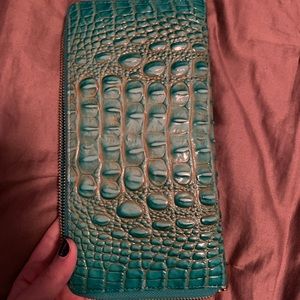 Brahmin Skyler Wallet